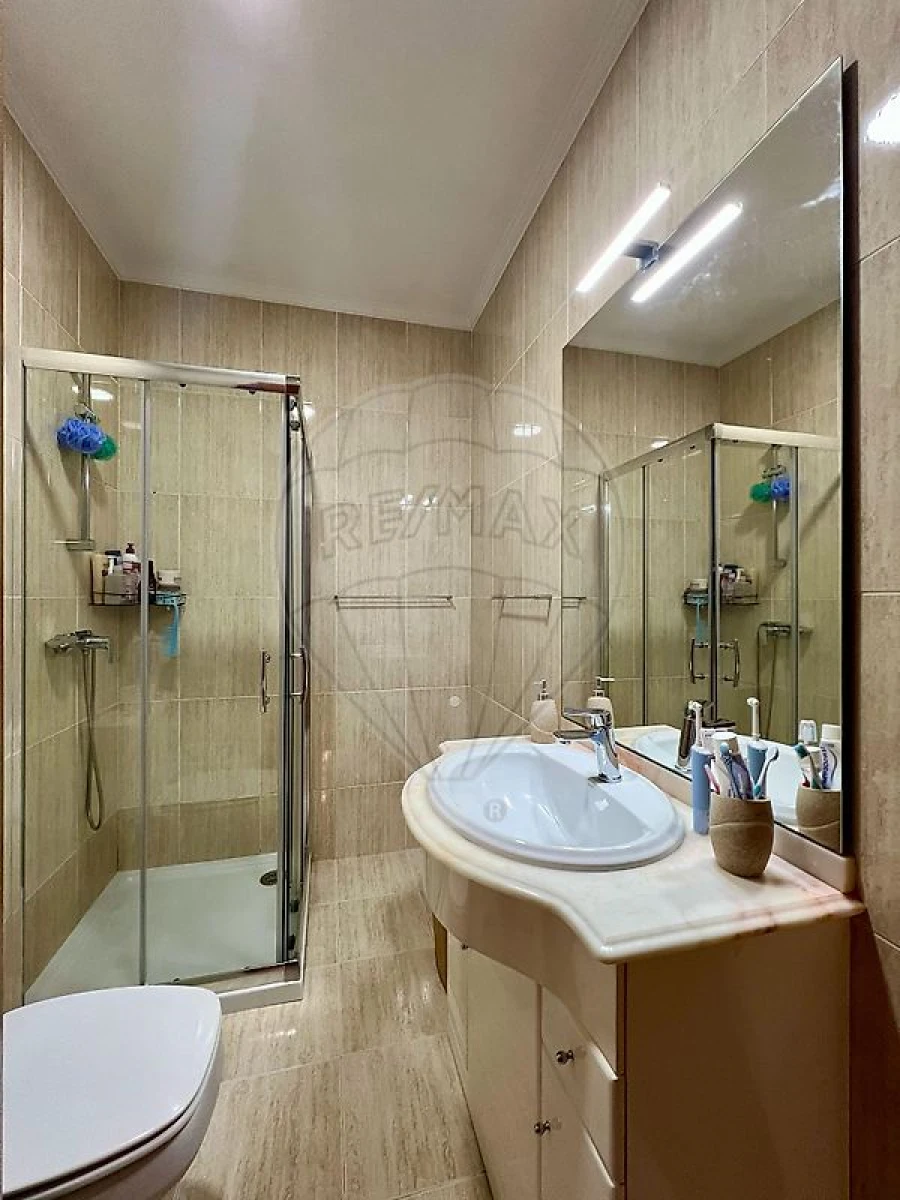 Apartamento T2 para Venda em Fiães Foto 18