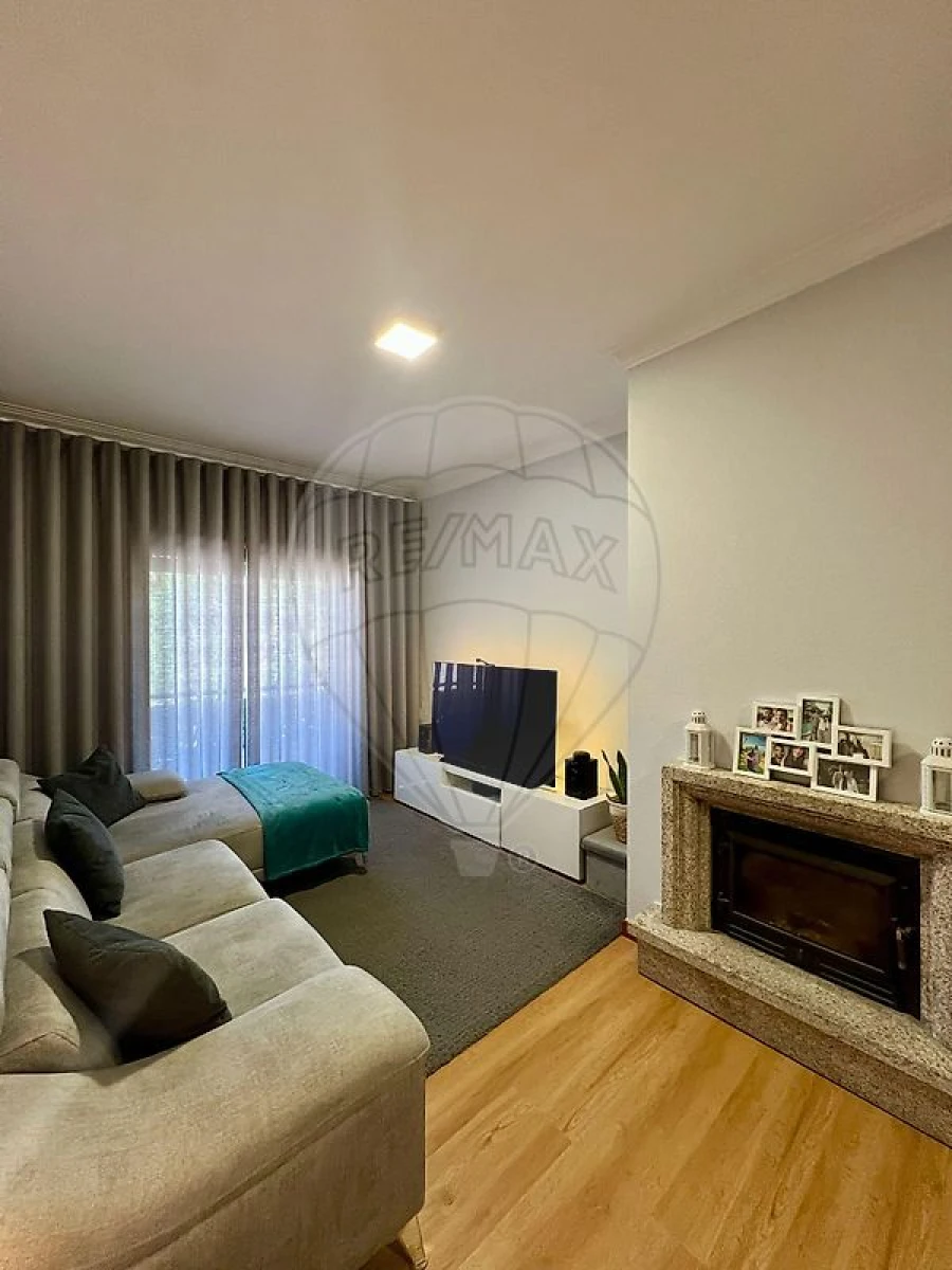 Apartamento T2 para Venda em Fiães Foto 4