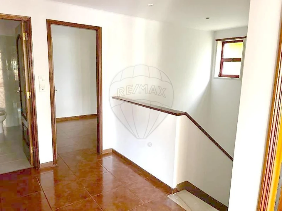 Apartamento T2 para Venda em Póvoa de Santa Iria e Forte da Casa Foto 2