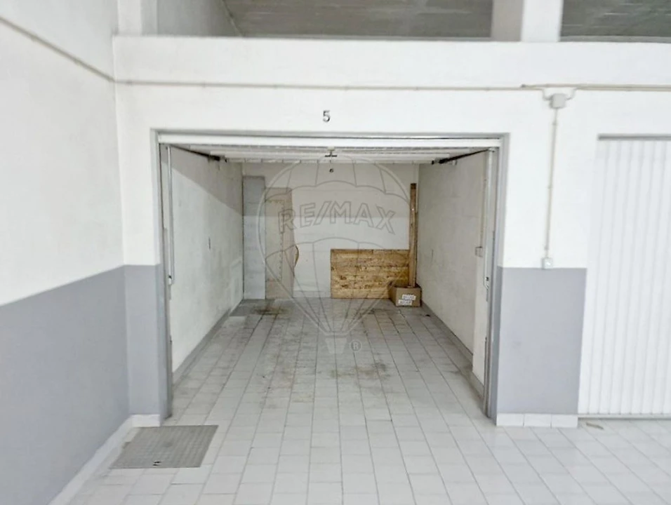 Apartamento T2 para Venda em Póvoa de Santa Iria e Forte da Casa Foto 16