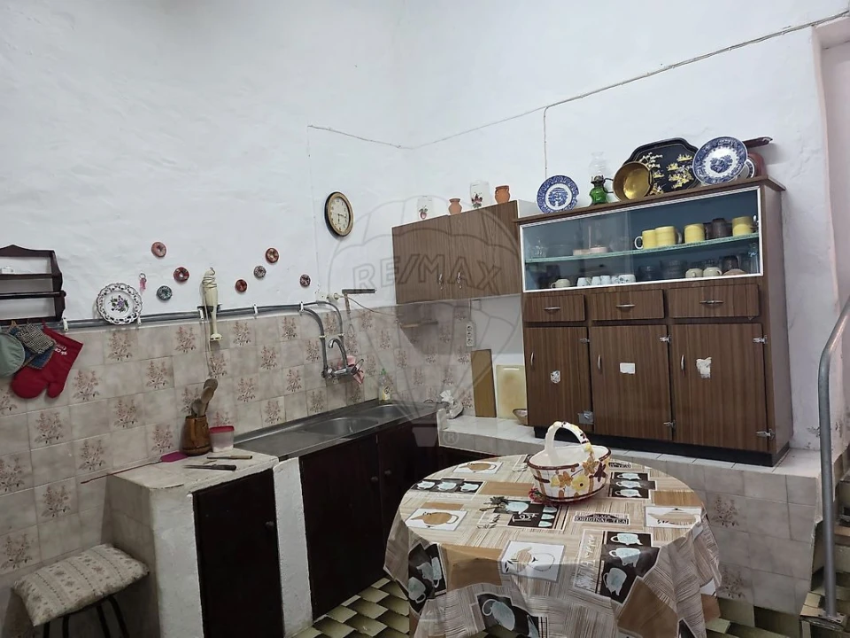 Moradia T4 para Venda em Envendos Foto 11