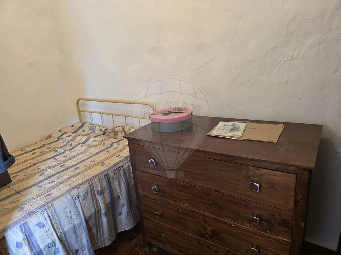 Moradia T4 para Venda em Envendos Foto 8