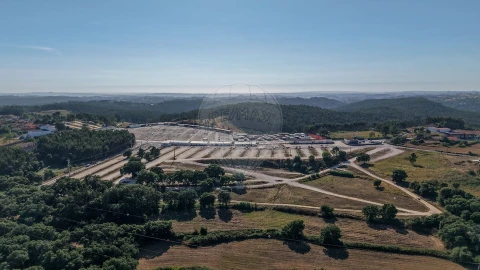 Armazém para Venda em Rio Maior