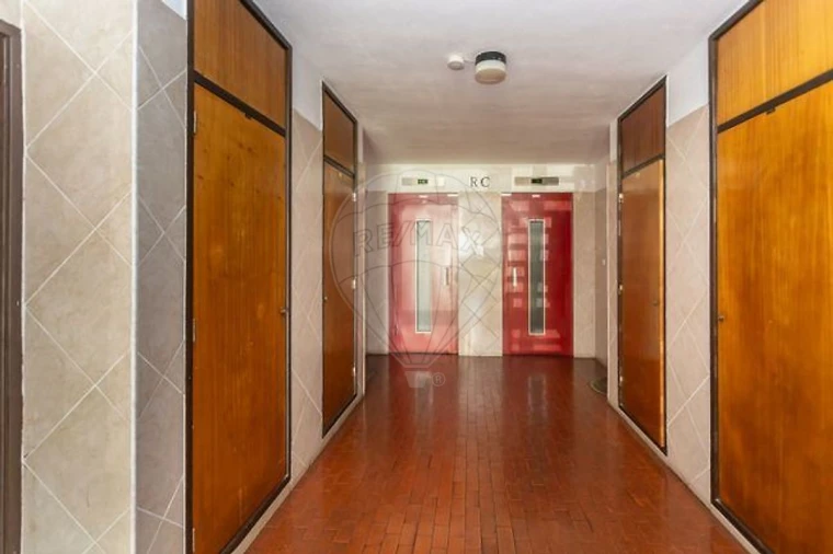 Apartamento T3 para Venda em Corroios Foto 3