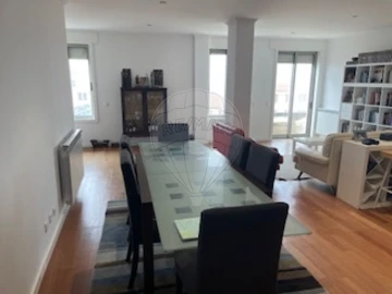 Apartamento T4 para Venda em Espinho