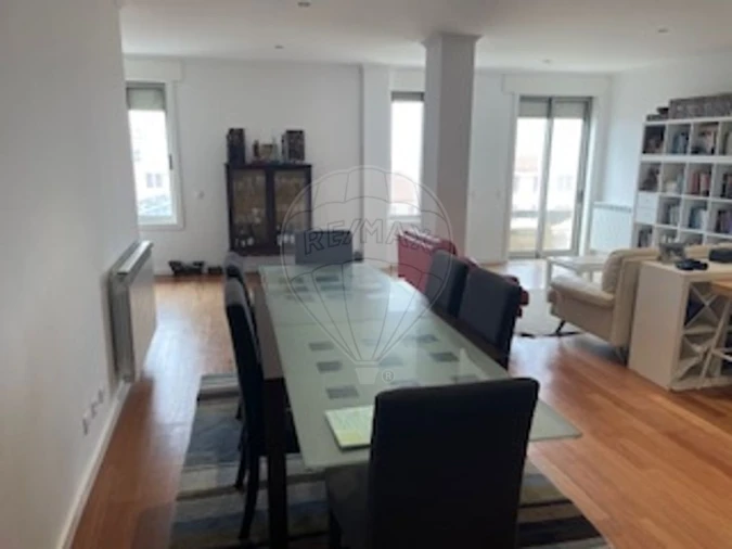 Apartamento T4 para Venda em Espinho Foto 15