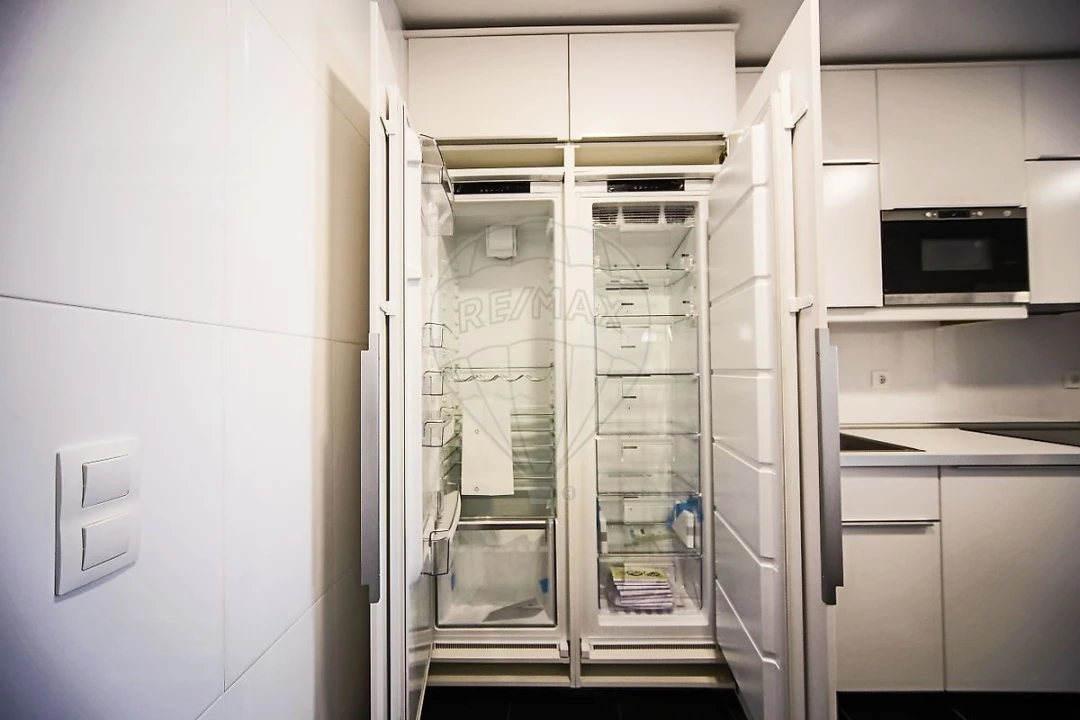 Apartamento T4 para Venda em Espinho Foto 4