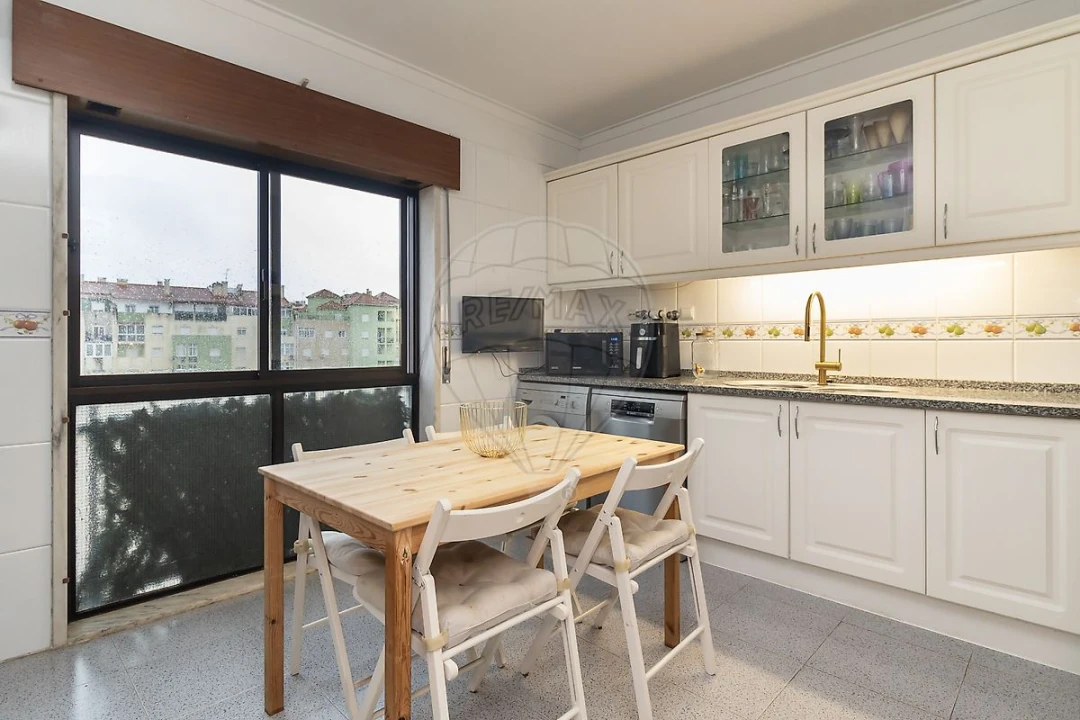 Apartamento T3 para Venda em Quinta do Conde Foto 6