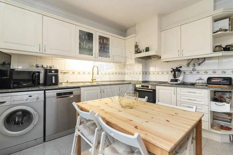 Apartamento T3 para Venda em Quinta do Conde Foto 5