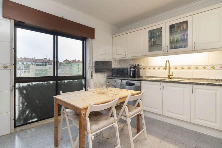 Apartamento T3 para Venda em Quinta do Conde Foto 6