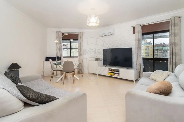Apartamento T3 para Venda em Quinta do Conde Foto 7