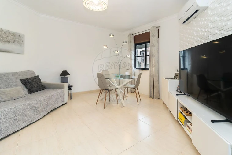 Apartamento T3 para Venda em Quinta do Conde Foto 11