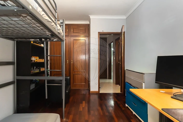 Apartamento T3 para Venda em Quinta do Conde Foto 33