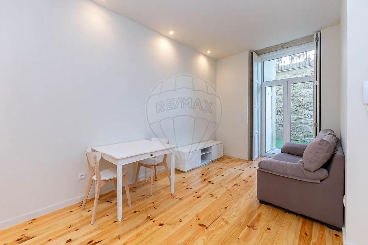 Apartamento T1 para Arrendamento em Bonfim Foto 3