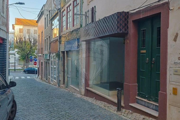 Loja para Arrendamento em Buarcos Foto 17