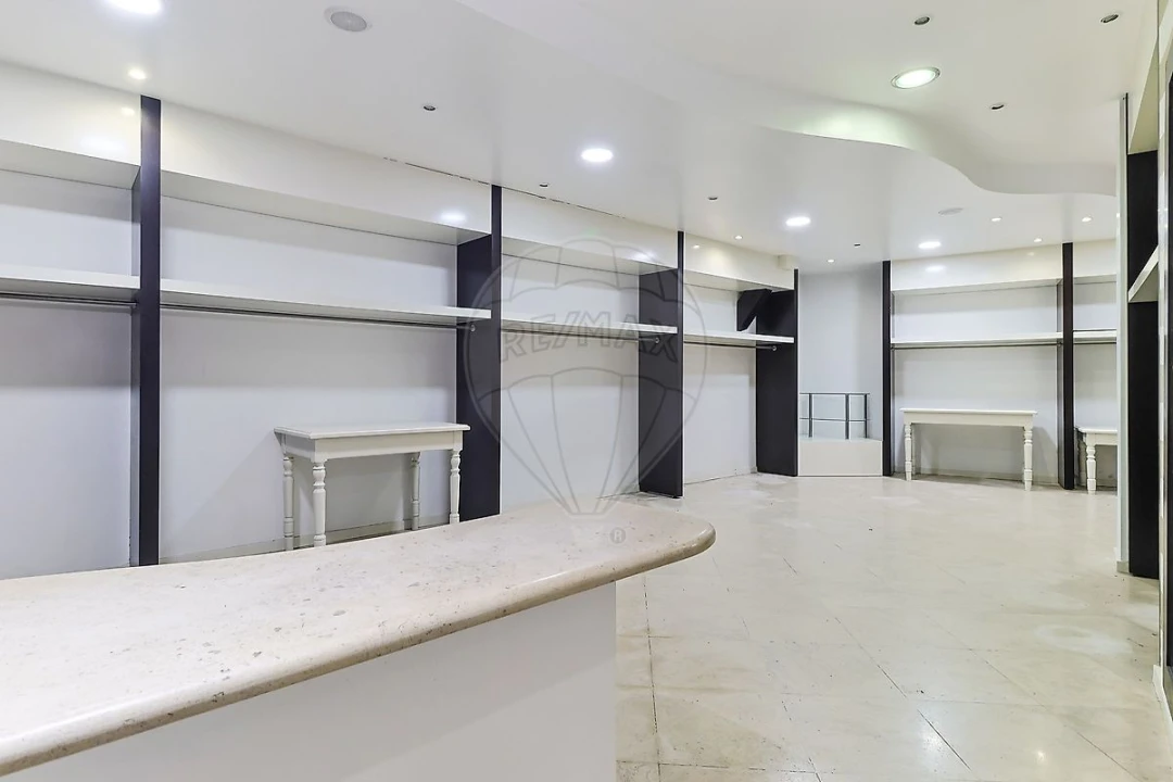 Loja para Arrendamento em Buarcos Foto 8