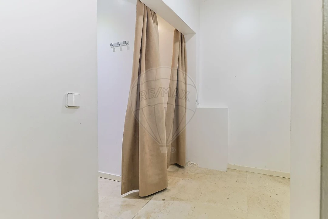 Loja para Arrendamento em Buarcos Foto 15