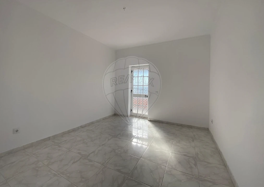 Apartamento T3 para Venda em Pinhal Novo Foto 9