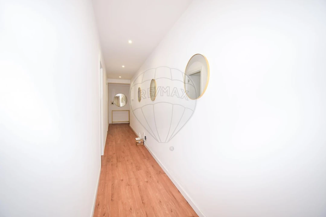 Negócio para Venda em Queluz e Belas Foto 2