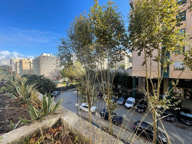 Apartamento T1 para Arrendamento em Ramalde Foto 5