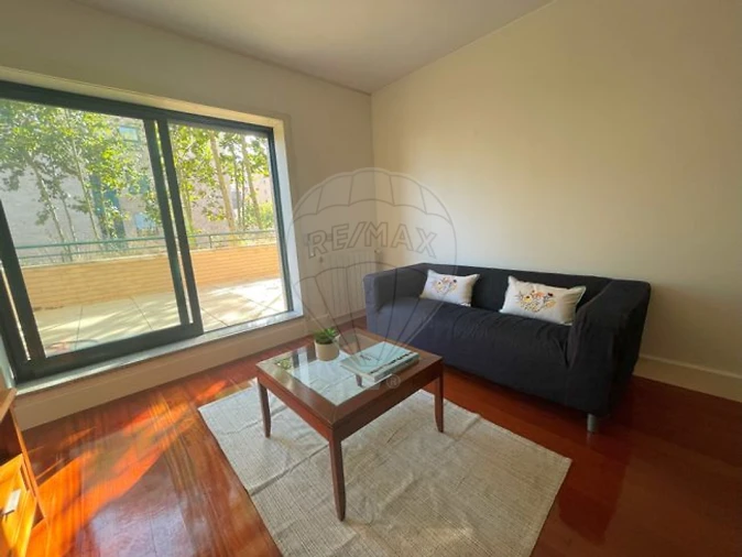 Apartamento T1 para Arrendamento em Ramalde Foto 10