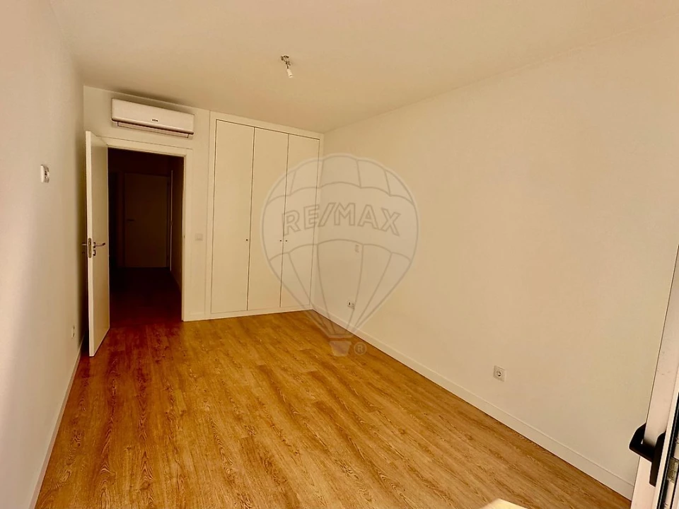 Apartamento T3 para Venda em Peso da Régua e Godim Foto 9