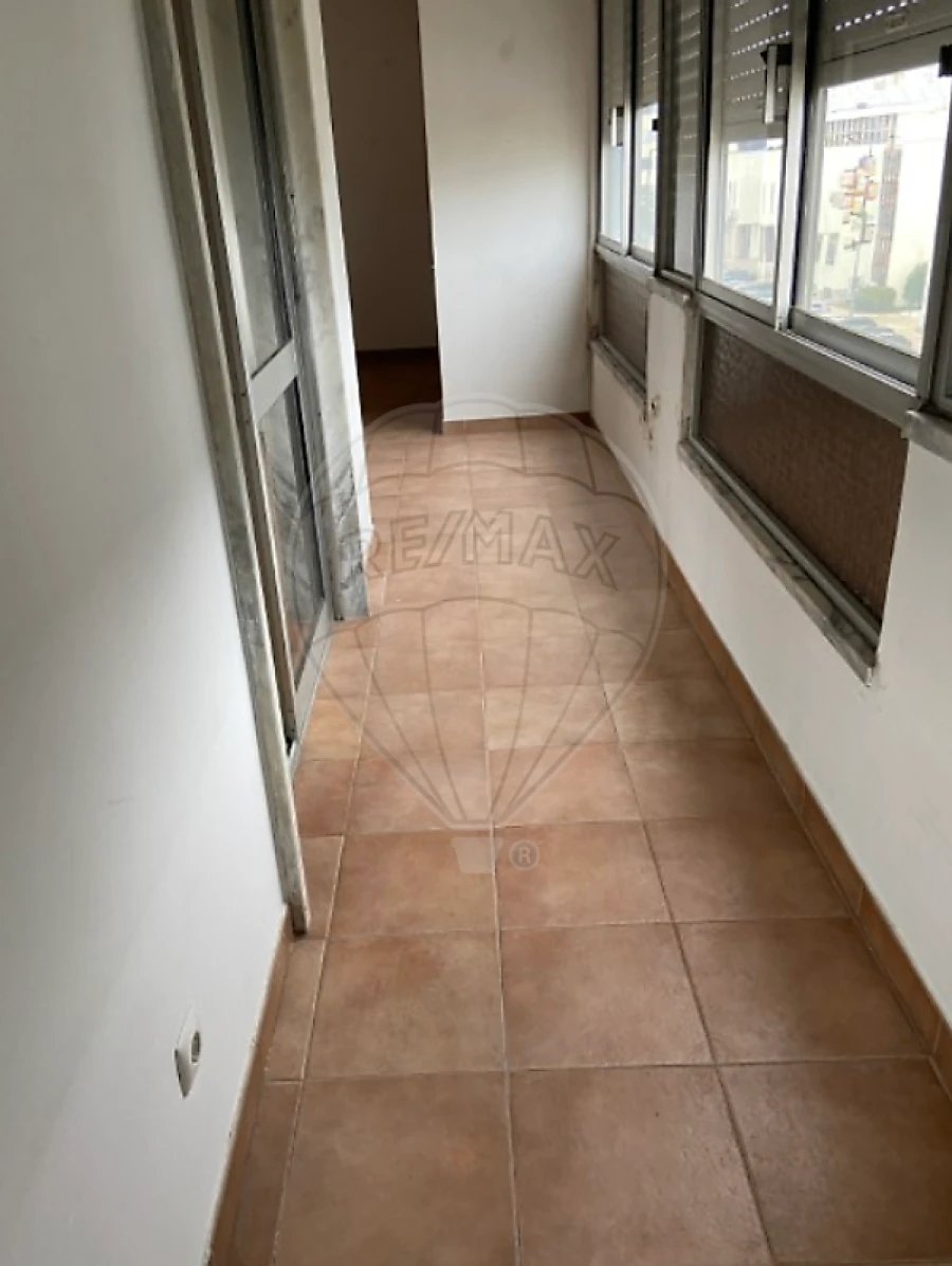Apartamento T3 para Venda em Almada, Cova da Piedade, Pragal e Cacilhas Foto 6
