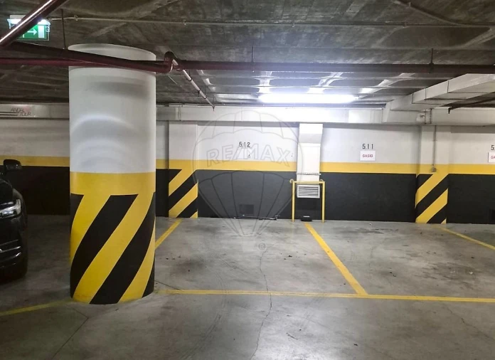 Garagem para Venda em Avenidas Novas