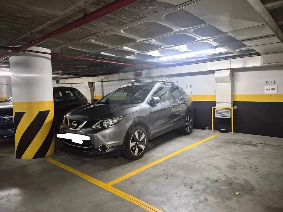 Garagem para Venda em Avenidas Novas Foto 5