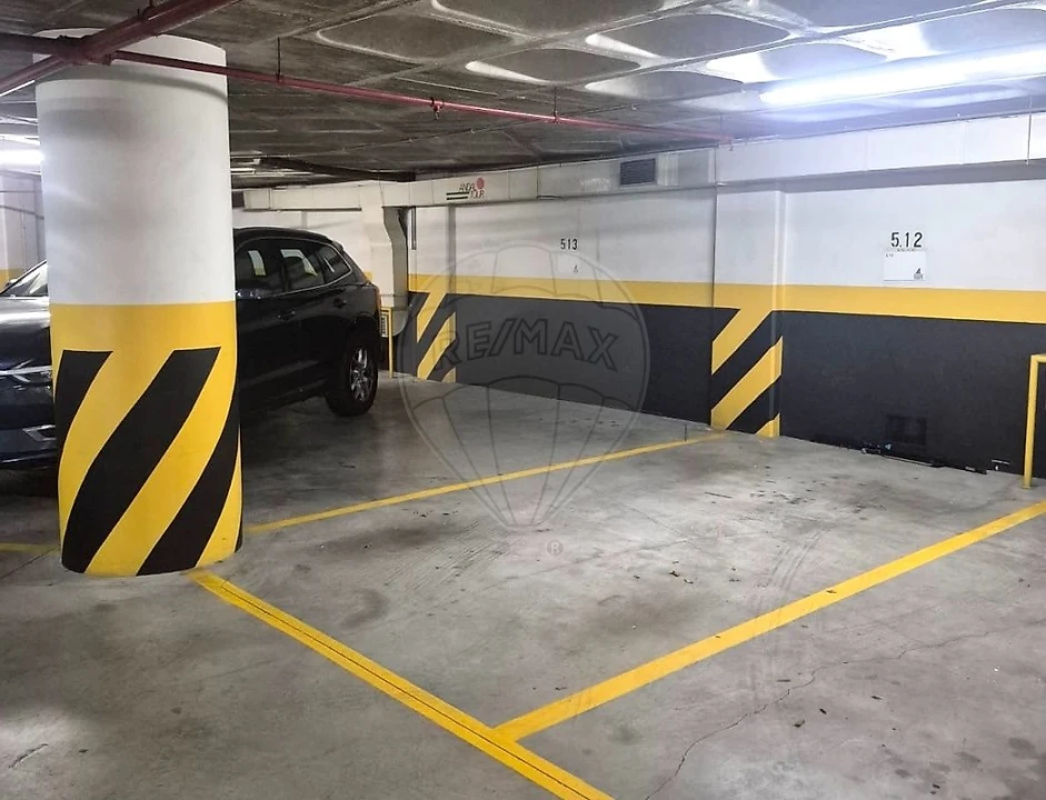 Garagem para Venda em Avenidas Novas Foto 2