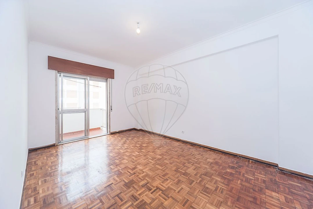 Apartamento T3 para Venda em Corroios Foto 29