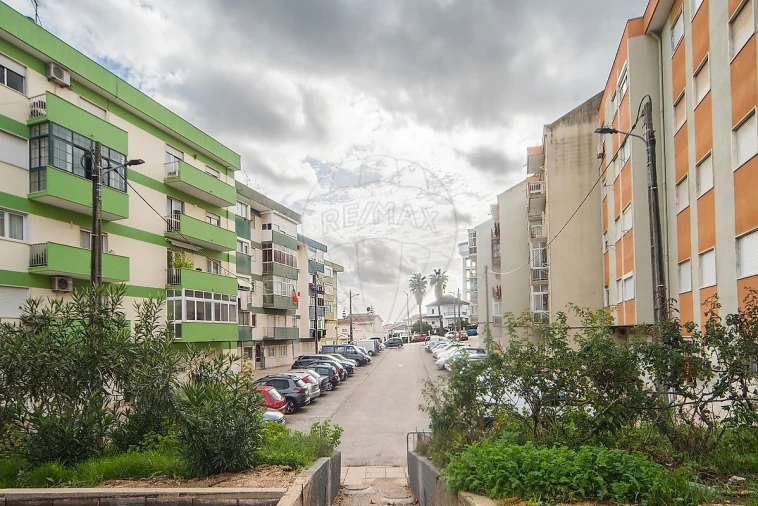 Apartamento T3 para Venda em Corroios Foto 20