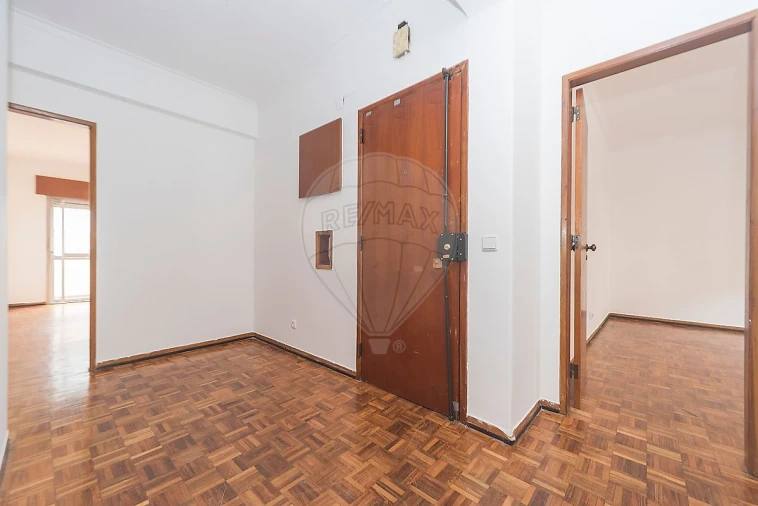 Apartamento T3 para Venda em Corroios Foto 23