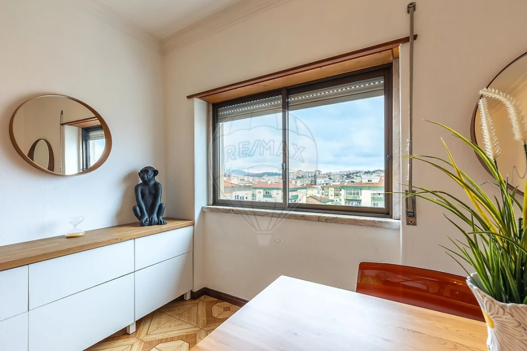 Apartamento T1 para Venda em Agualva e Mira-Sintra Foto 4