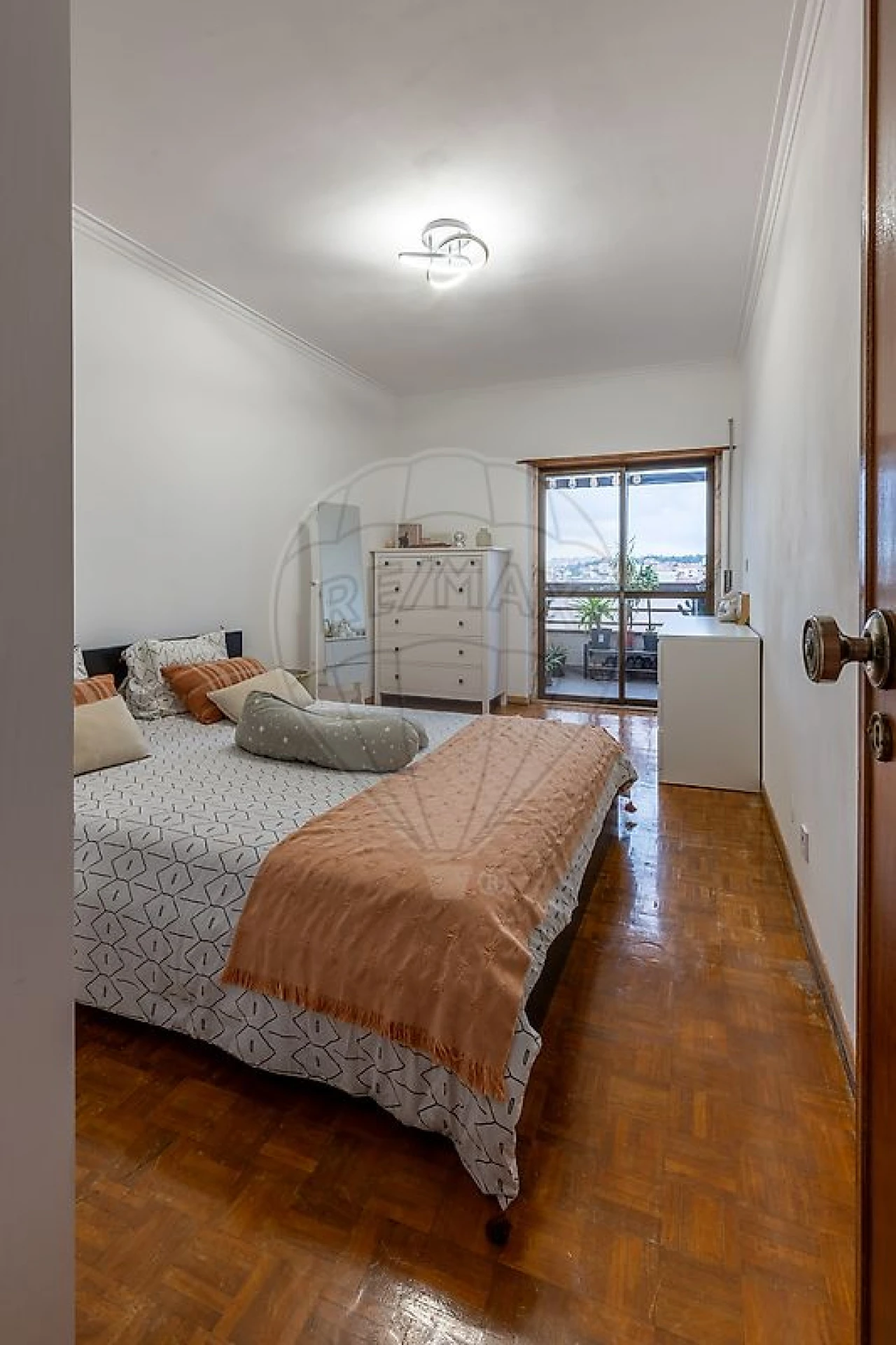 Apartamento T1 para Venda em Agualva e Mira-Sintra Foto 14