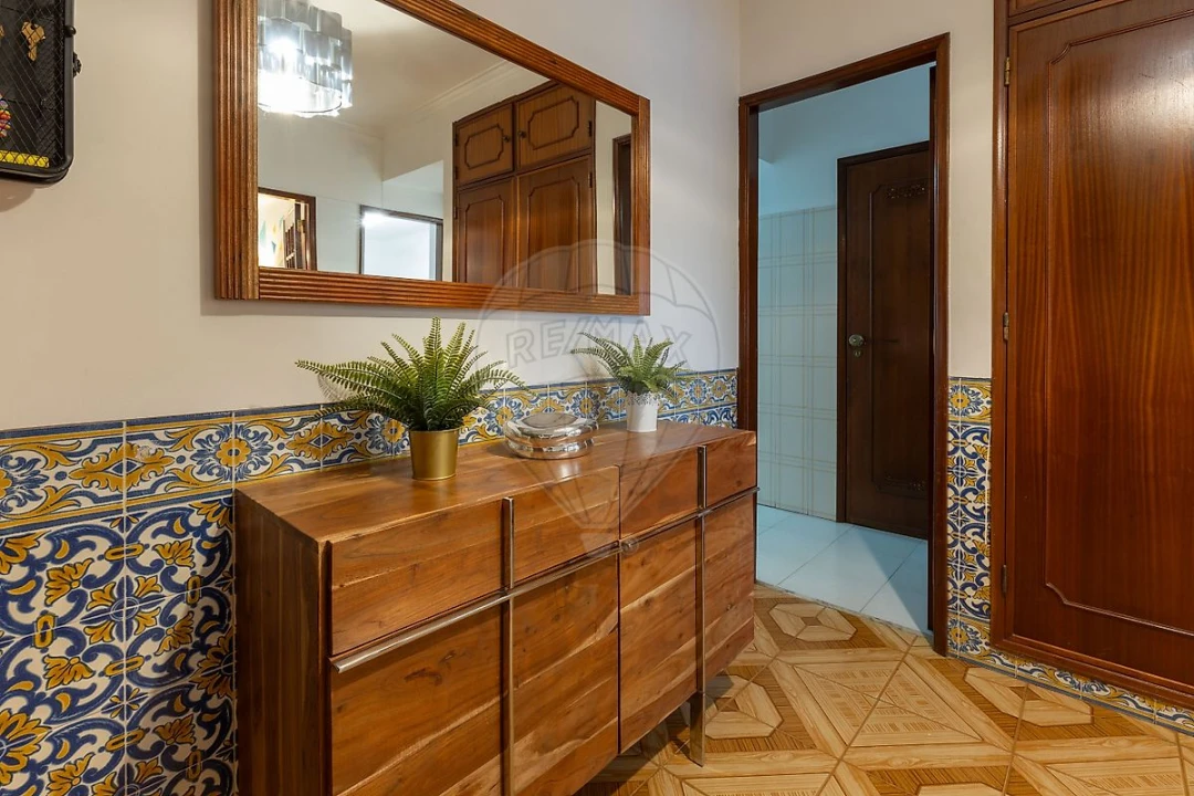 Apartamento T1 para Venda em Agualva e Mira-Sintra Foto 9