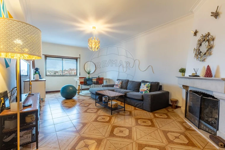 Apartamento T1 para Venda em Agualva e Mira-Sintra