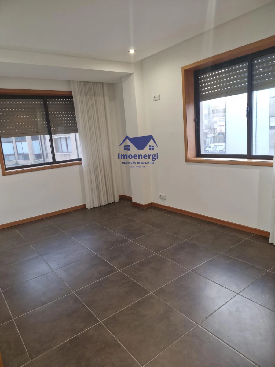 Apartamento T3 para Venda em Póvoa de Varzim, Beiriz e Argivai Foto 1