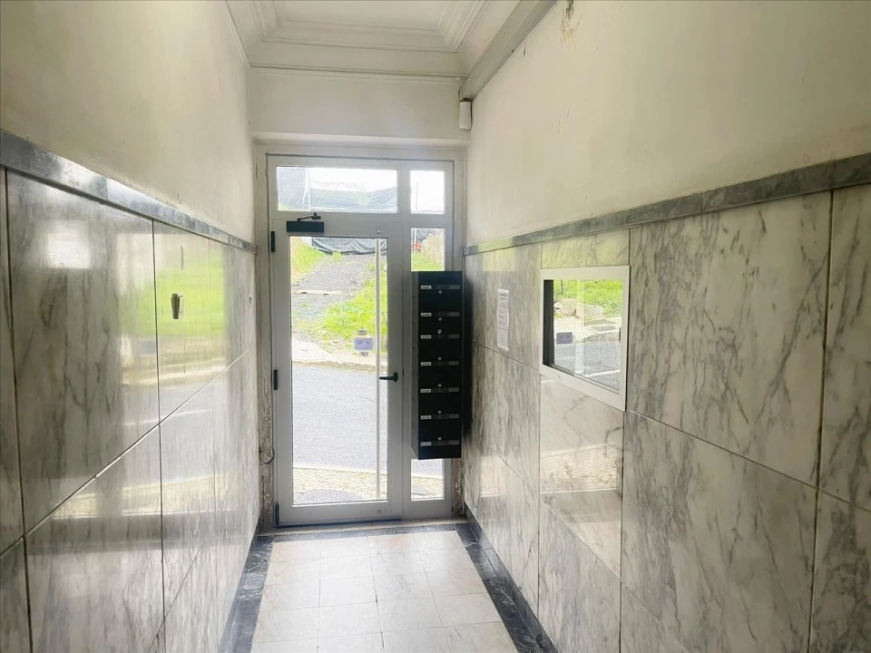 Apartamento T1 para Venda em Falagueira-Venda Nova Foto 2