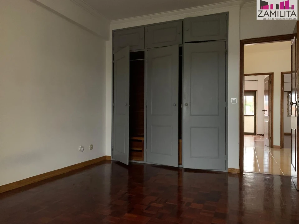 Apartamento T3 para Venda em Águas Livres Foto 15