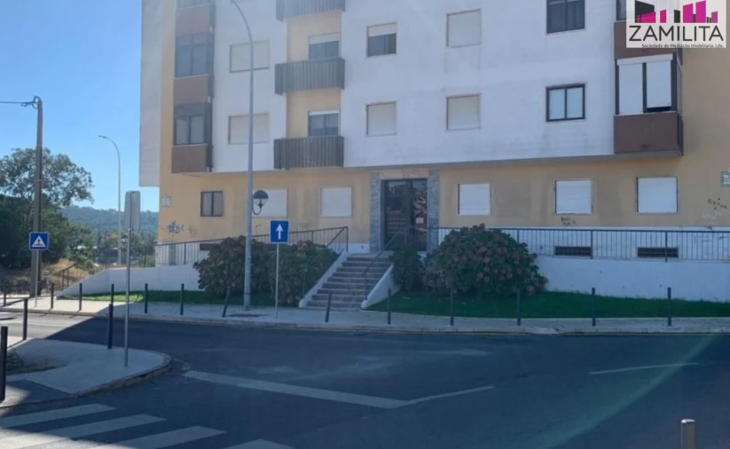 Apartamento T3 para Venda em Águas Livres Foto 2