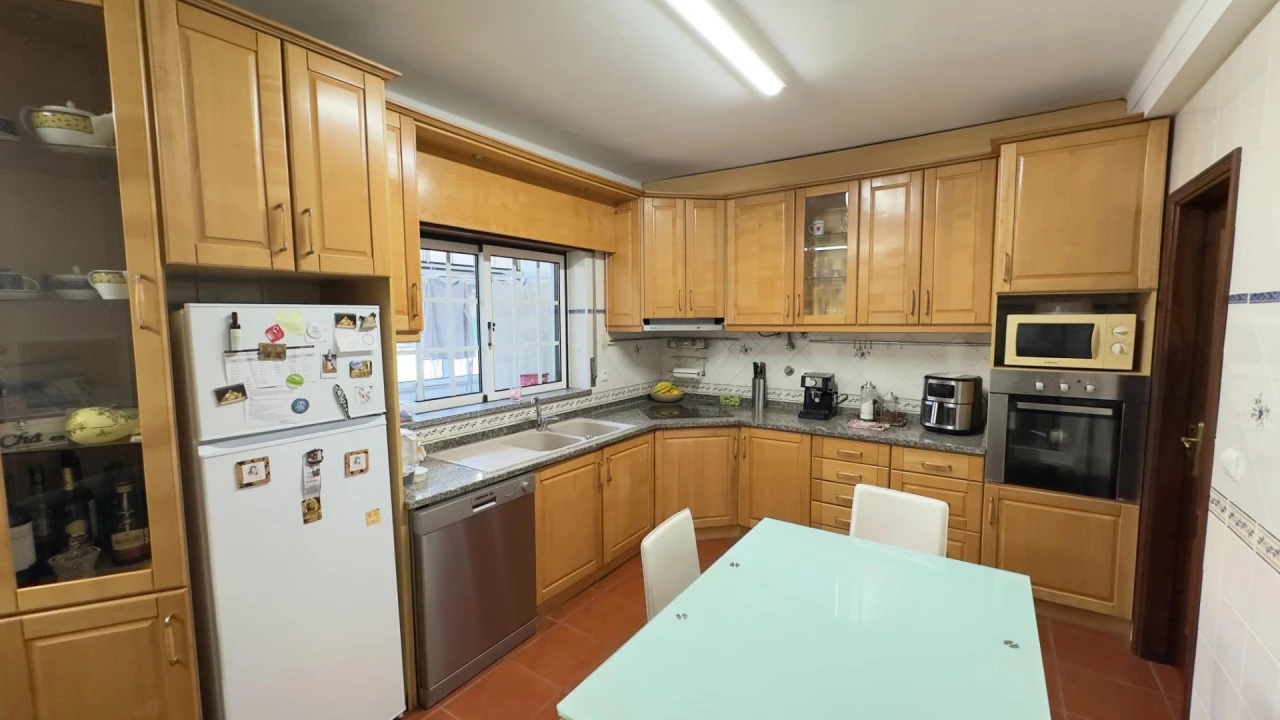 Moradia T4 para Venda em Rio de Loba Foto 1