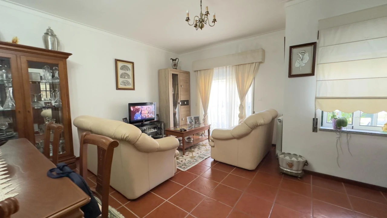 Moradia T4 para Venda em Rio de Loba Foto 11