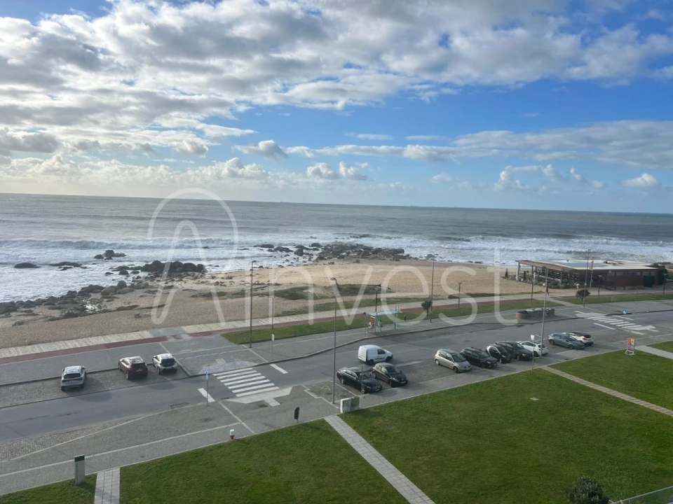 Apartamento T5 para Venda em Canidelo Foto 1