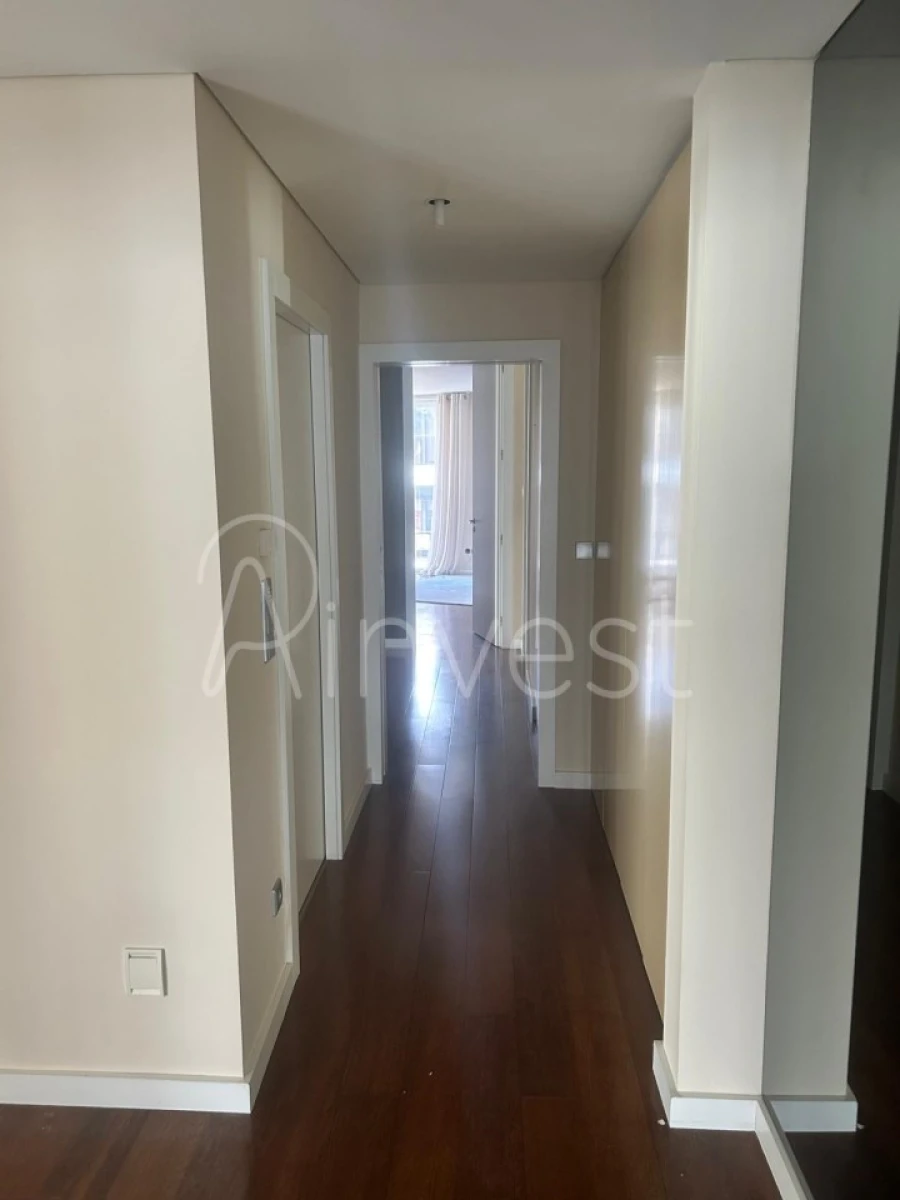 Apartamento T5 para Venda em Canidelo Foto 17
