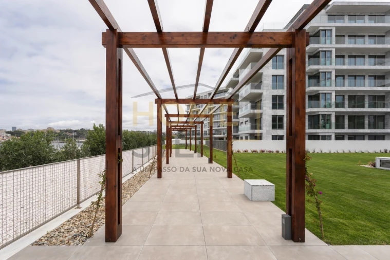 Apartamento T1 para Venda em Canidelo Foto 12