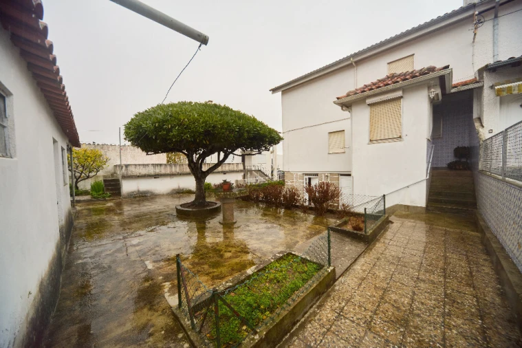 Moradia T5 para Venda em Oliveira do Hospital e São Paio de Gramaços Foto 14