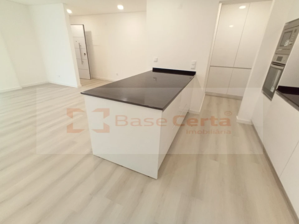 Apartamento T3 para Venda em Vialonga Foto 44