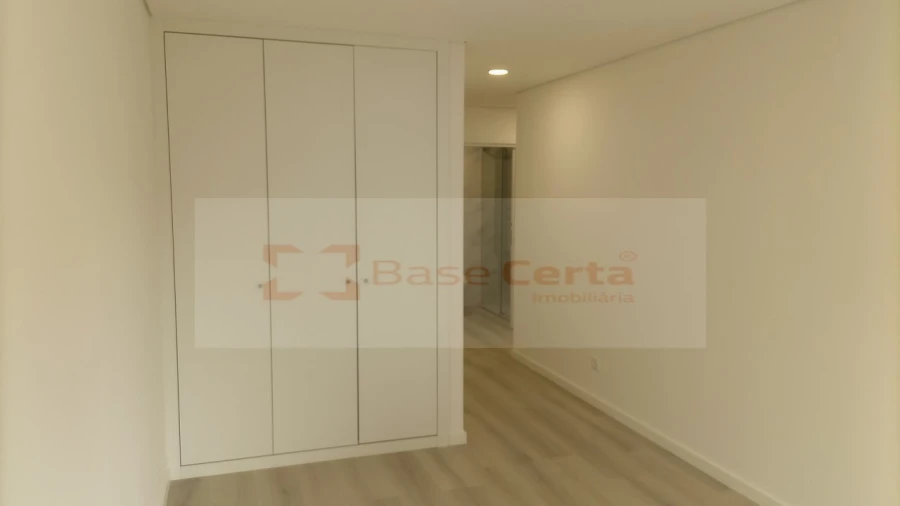 Apartamento T3 para Venda em Vialonga Foto 33