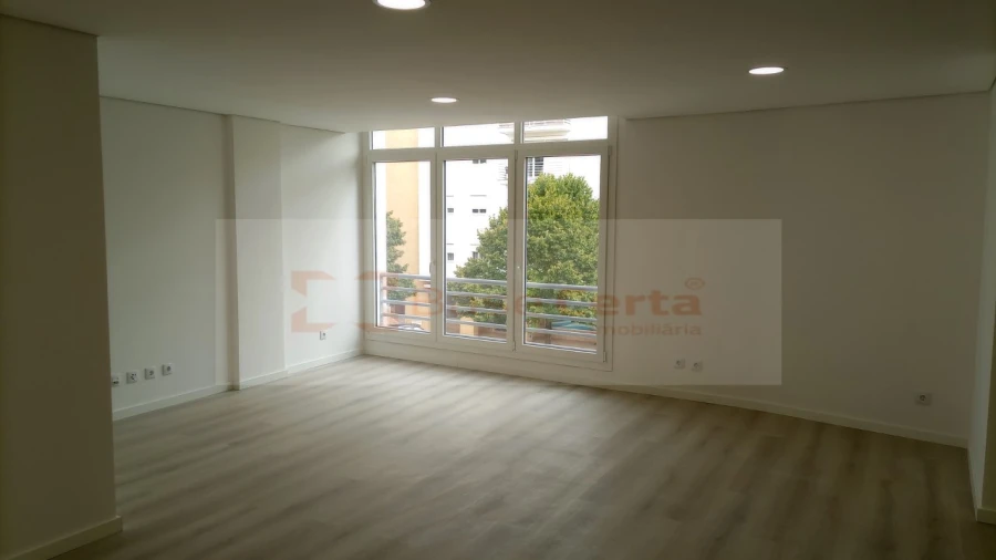 Apartamento T3 para Venda em Vialonga Foto 37